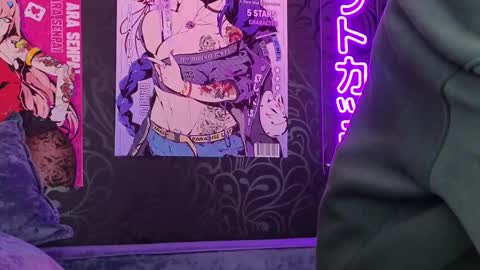 Snapshot of roxy_riot_ chatting on 03.01.25 roxy_riot_ online show from 03.01.25