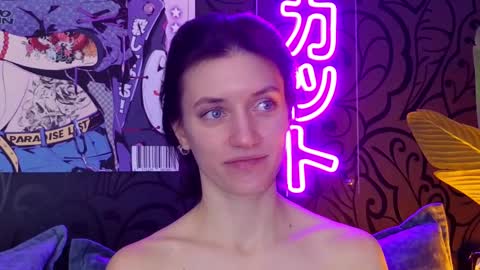 Snapshot of roxy_riot_ chatting on 03.02.25 roxy_riot_ online show from 03.02.25