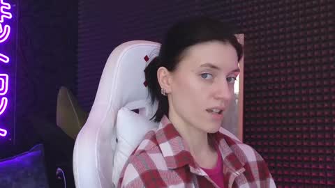 Snapshot of roxy_riot_ chatting on 03.03.25 roxy_riot_ online show from 03.03.25