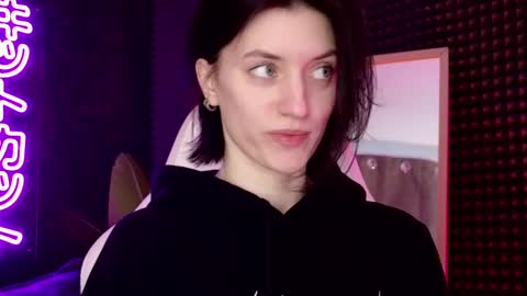 Snapshot of roxy_riot_ chatting on 03.08.25 roxy_riot_ online show from 03.08.25