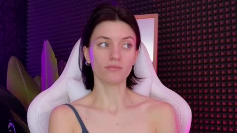 Snapshot of roxy_riot_ chatting on 03.09.25 roxy_riot_ online show from 03.09.25