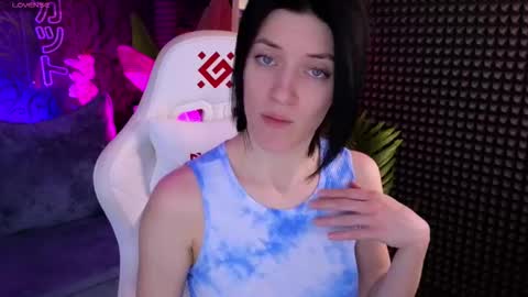 Snapshot of roxy_riot_ chatting on 10.11.25 roxy_riot_ online show from 10.11.25