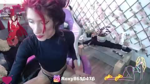 Snapshot of roxy_roxxan chatting on 06.22.26 - online show from 06.22.26