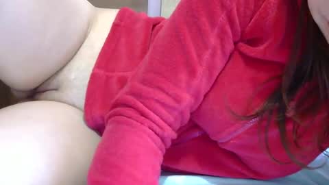 Snapshot of roxy_secrets chatting on 01.14.25 roxy secrets online show from 01.14.25