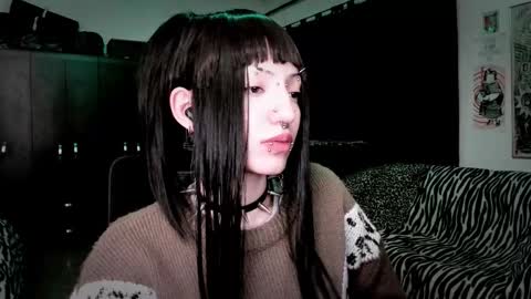 Roxy Independient model Help me to reach 50 thumbs up online show from 03.03.26