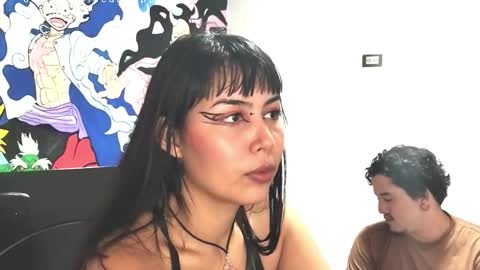 Snapshot of roxyandaron2 chatting on 11.19.25 RoxyAron online show from 11.19.25