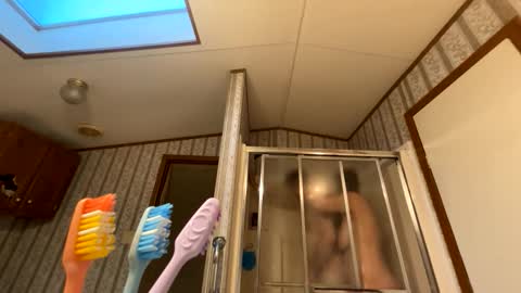 Roxy and Brock online show from 11.08.25