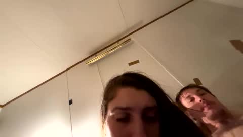 Roxy and Brock online show from 11.21.25