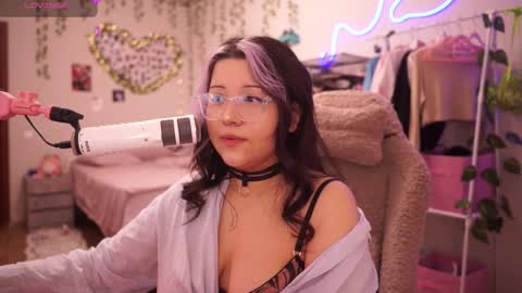 Snapshot of roxysuh chatting on 02.16.26 roxysuh online show from 02.16.26