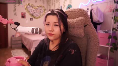 Snapshot of roxysuh chatting on 02.19.26 roxysuh online show from 02.19.26