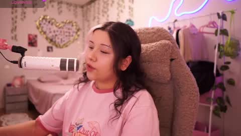 Snapshot of roxysuh chatting on 02.23.26 roxysuh online show from 02.23.26