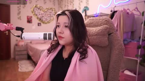 Snapshot of roxysuh chatting on 02.26.26 roxysuh online show from 02.26.26