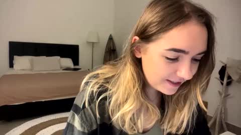 Roxy online show from 03.22.26