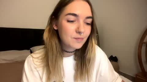 Roxy online show from 04.15.26