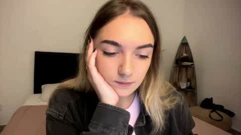 Roxy online show from 04.19.26