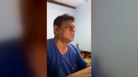 Snapshot of roy_delcastillo2 chatting on 07.27.26 roy online show from 07.27.26