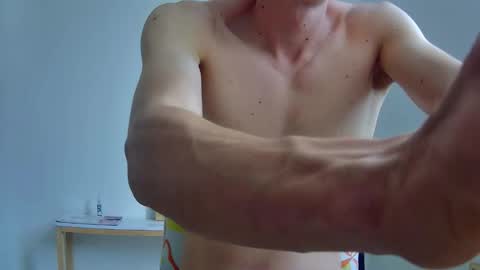 Snapshot of royyourtoy chatting on 09.13.25 Roy online show from 09.13.25