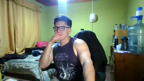 Snapshot of rpaulo25 chatting on 05.15.26 rpaulo25 online show from 05.15.26