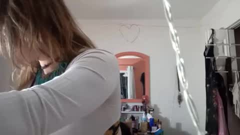 Snapshot of rraineonme chatting on 11.25.25 rraineonme online show from 11.25.25