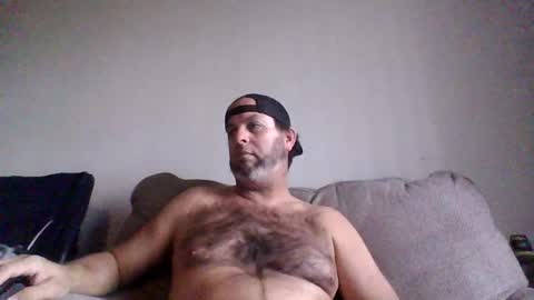 rubbingoneout714 online show from 12.17.25