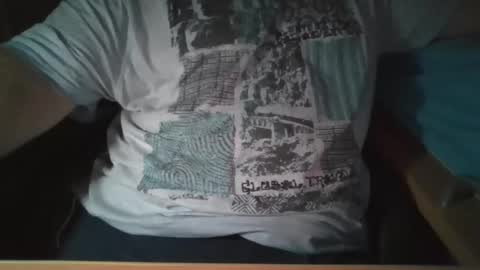 Snapshot of ruben90mr chatting on 10.14.25 ruben90mr online show from 10.14.25