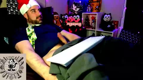 Snapshot of rubenator69 chatting on 12.05.25 Ruben online show from 12.05.25