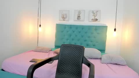 Snapshot of rubiroose chatting on 01.04.25 Rubii online show from 01.04.25