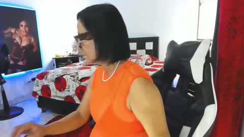 Snapshot of rubybonnet_ chatting on 09.09.25 Ruby bonnet online show from 09.09.25