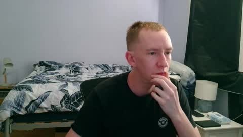 Snapshot of ruinandpreservation chatting on 11.12.25 Ruinandpreservation online show from 11.12.25