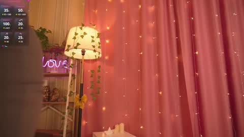 Snapshot of ruminelle chatting on 01.09.26 Lilith online show from 01.09.26