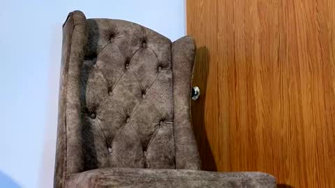  R U S S E L L  online show from 12.17.24