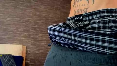  R U S S E L L  online show from 02.26.25