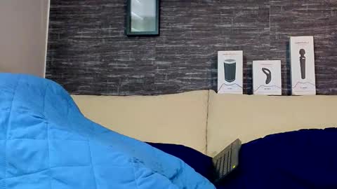  R U S S E L L  online show from 02.26.25