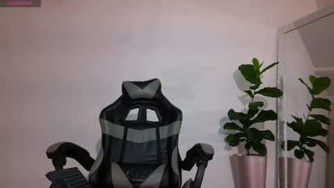  R U S S E L L  online show from 11.14.25