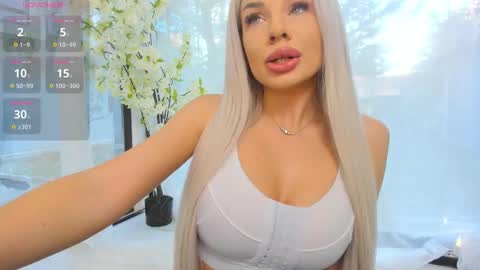 Snapshot of russian_ava chatting on 10.30.25 Ava online show from 10.30.25