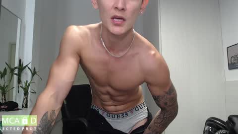 Snapshot of rustynf1tz chatting on 01.28.25 MillionDollarGuy online show from 01.28.25