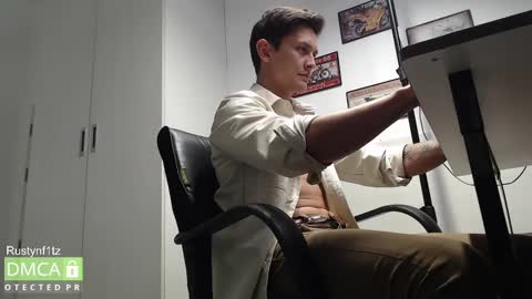 Snapshot of rustynf1tz chatting on 02.16.25 MillionDollarGuy online show from 02.16.25