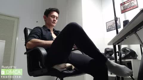 Snapshot of rustynf1tz chatting on 02.27.25 MillionDollarGuy online show from 02.27.25