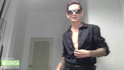 Snapshot of rustynf1tz chatting on 09.15.25 MillionDollarGuy online show from 09.15.25