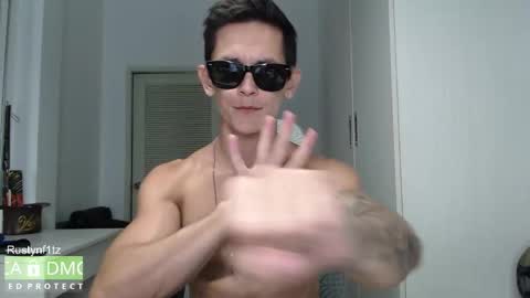 Snapshot of rustynf1tz chatting on 09.18.25 MillionDollarGuy online show from 09.18.25