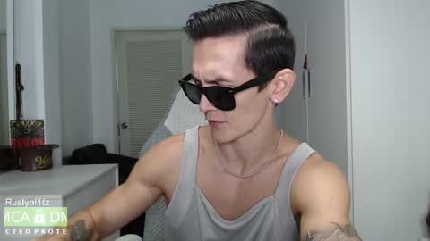 Snapshot of rustynf1tz chatting on 09.29.25 MillionDollarGuy online show from 09.29.25