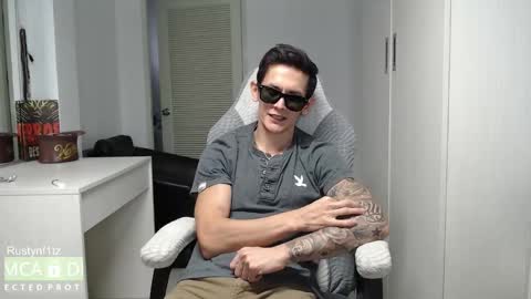 Snapshot of rustynf1tz chatting on 10.03.25 MillionDollarGuy online show from 10.03.25