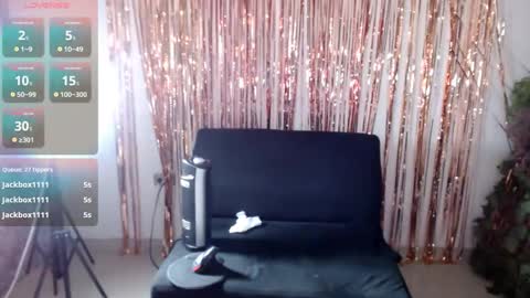 Snapshot of ruth_blue21 chatting on 09.14.25 ruth_blue21 online show from 09.14.25