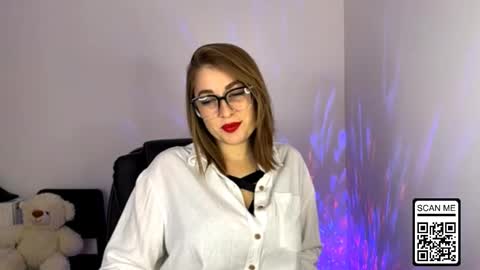 Nika online show from 10.24.25