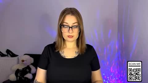 Nika online show from 10.28.25