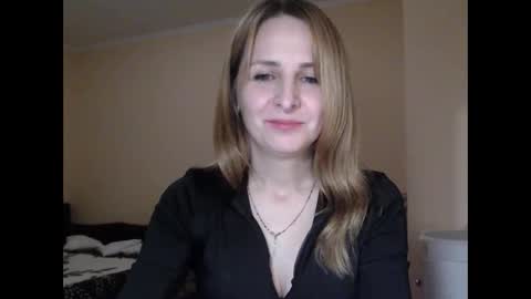 Snapshot of ruthpark chatting on 10.31.25 Ruth online show from 10.31.25