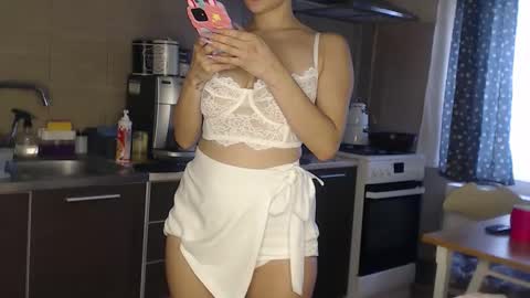 Snapshot of ruxandradanny chatting on 10.09.25 ruxandradanny online show from 10.09.25