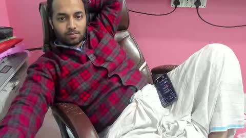 Snapshot of rwb17 chatting on 12.15.25 rwb17 online show from 12.15.25