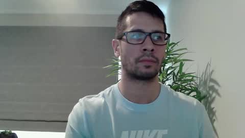 Snapshot of ryan_chatter chatting on 10.30.25 Ryan online show from 10.30.25