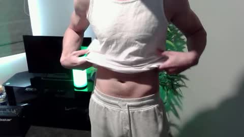 Snapshot of ryan_chatter chatting on 11.10.25 Ryan online show from 11.10.25